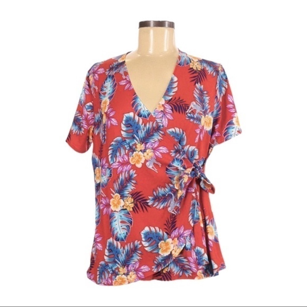 🌺 Coin 1804 Tropical Cheetah Print Soft Red Wrap Tie Waist Top NWT Size M